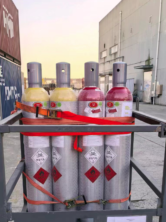Phosphine gas and Arsine gas.png